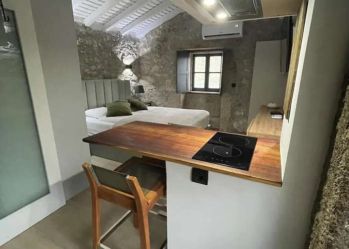 Casa Aurora Perelhal